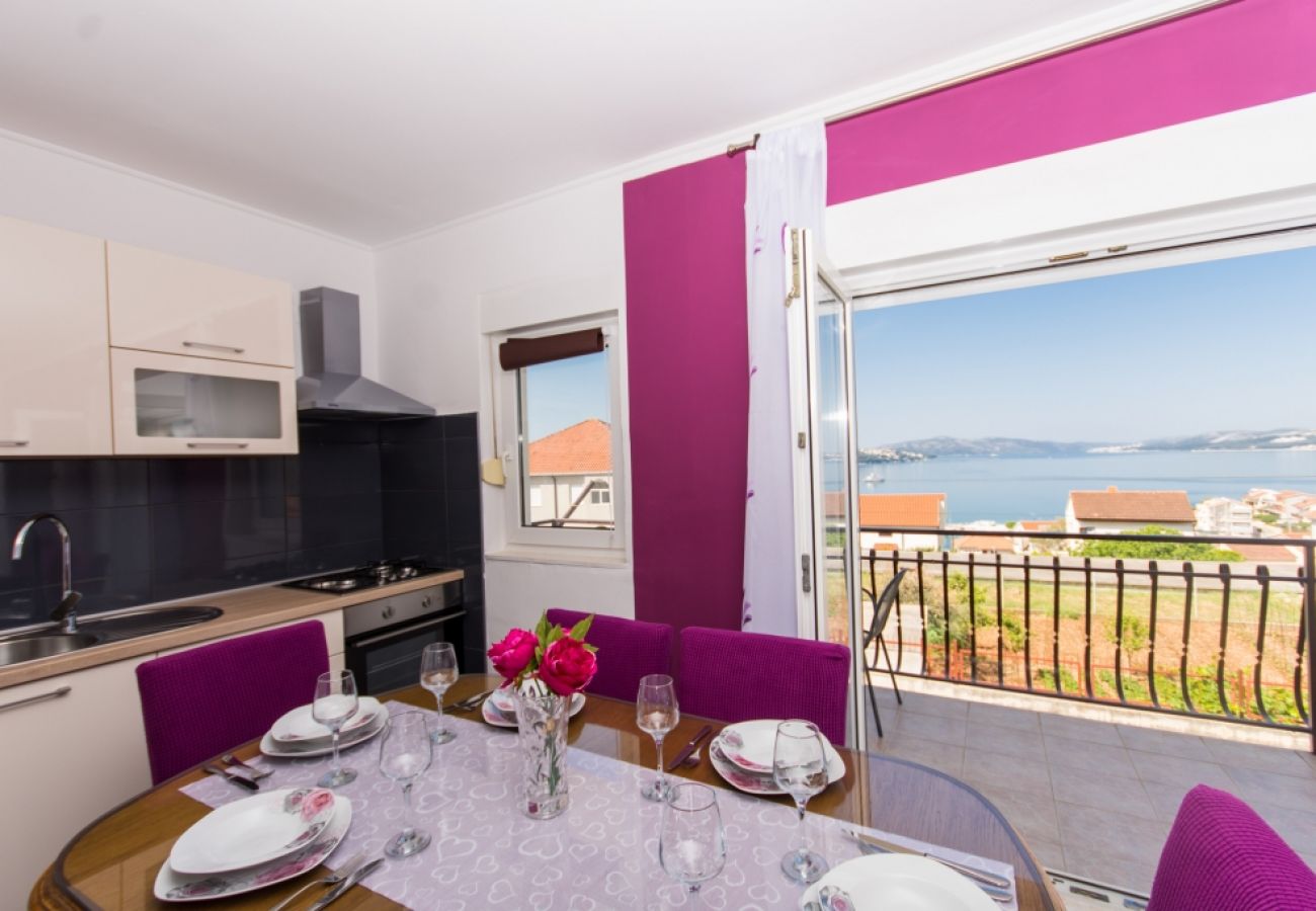 Apartamento en Okrug Gornji - Apartamento en Okrug Gornji con Seaview, Terraza, Acondicionador, WIFI (4882-3)