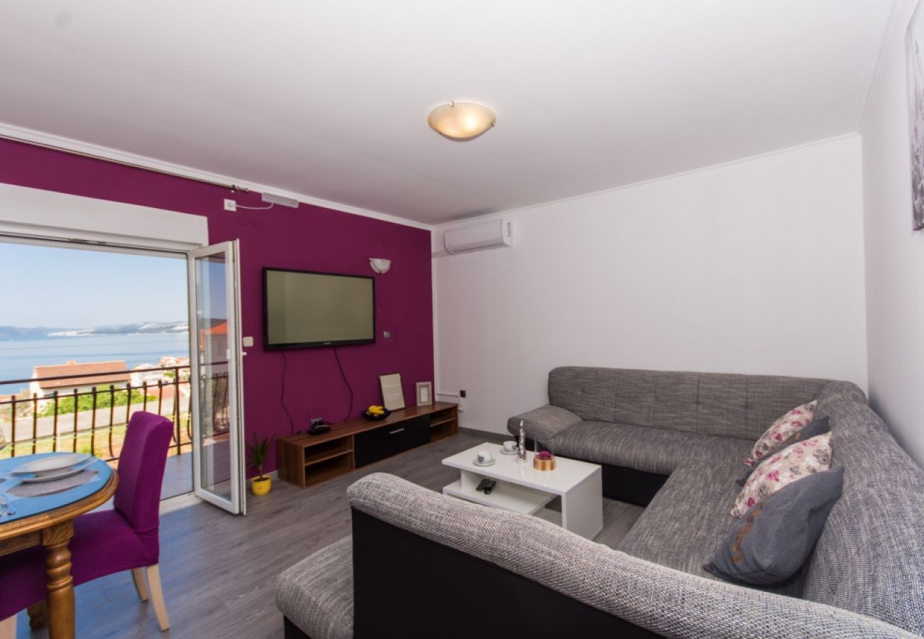 Apartamento en Okrug Gornji - Apartamento en Okrug Gornji con Seaview, Terraza, Acondicionador, WIFI (4882-3)