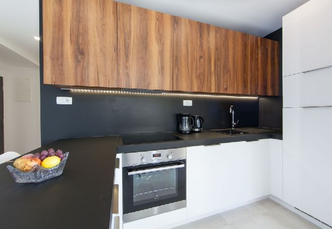 Apartamento en Brela - Apartamento en Brela con Seaview, Balcón, Acondicionador, WIFI (3524-9) Apartamento en Brela - Apartamento en Brela con Seaview, Balcón, Acondicionador, WIFI (3524-9)