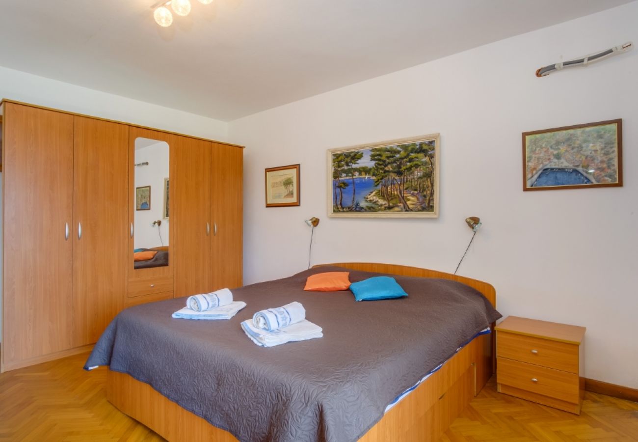 Apartamento en Mali Lošinj - Apartamento en Mali Lošinj con Seaview, Balcón, Acondicionador, WIFI (4896-4)