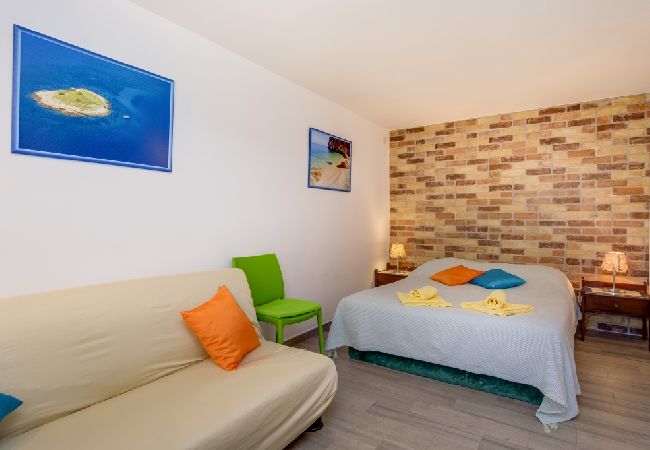 Apartamento en Mali Lošinj - Apartamento en Mali Lošinj con Seaview, Balcón, Acondicionador, WIFI (4896-3) Apartamento en Mali Lošinj - Apartamento en Mali Lošinj con Seaview, Balcón, Acondicionador, WIFI (4896-3)