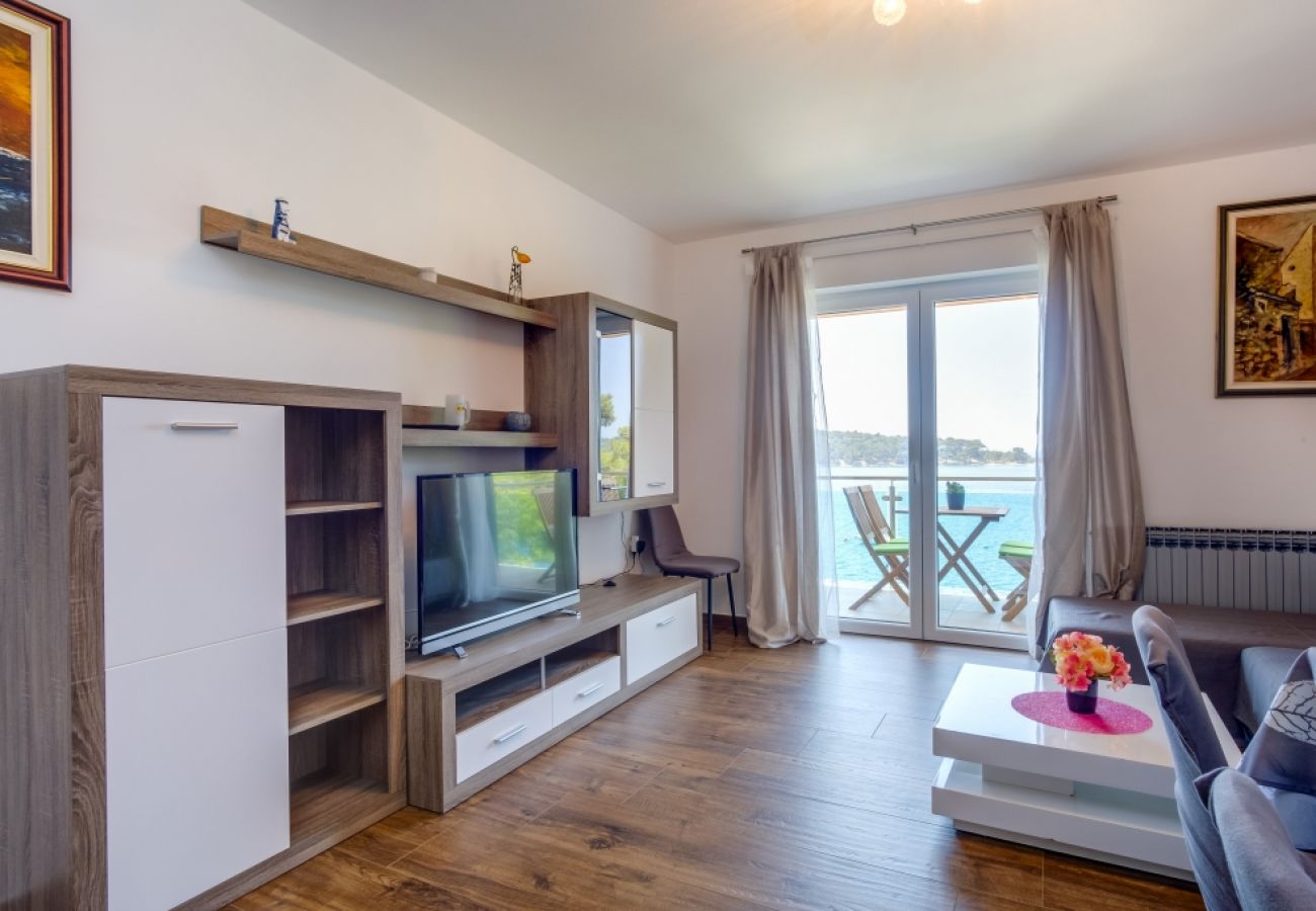 Apartamento en Mali Lošinj - Apartamento en Mali Lošinj con Seaview, Balcón, Acondicionador, WIFI (4896-2)