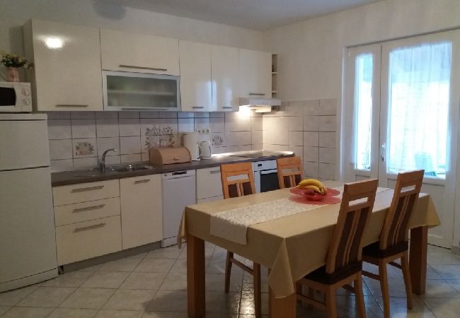 Apartamento en Supetarska Draga - Apartamento en Supetarska Draga con Seaview, Terraza, Acondicionador, WIFI (4894-2) Apartamento en Supetarska Draga - Apartamento en Supetarska Draga con Seaview, Terraza, Acondicionador, WIFI (4894-2)