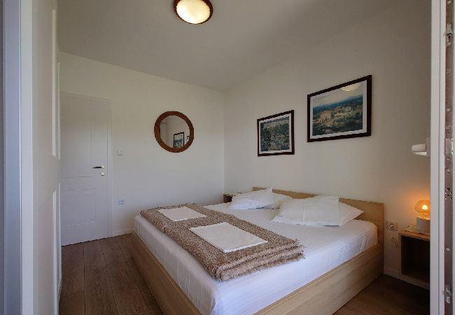 Apartamento en Kampor - Apartamento en Kampor con Seaview, Balcón, Acondicionador, WIFI (4838-1) Apartamento en Kampor - Apartamento en Kampor con Seaview, Balcón, Acondicionador, WIFI (4838-1)