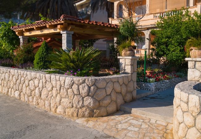 Apartamento en Kampor - Apartamento en Kampor con Seaview, Balcón, Acondicionador, WIFI (4838-1) Apartamento en Kampor - Apartamento en Kampor con Seaview, Balcón, Acondicionador, WIFI (4838-1)