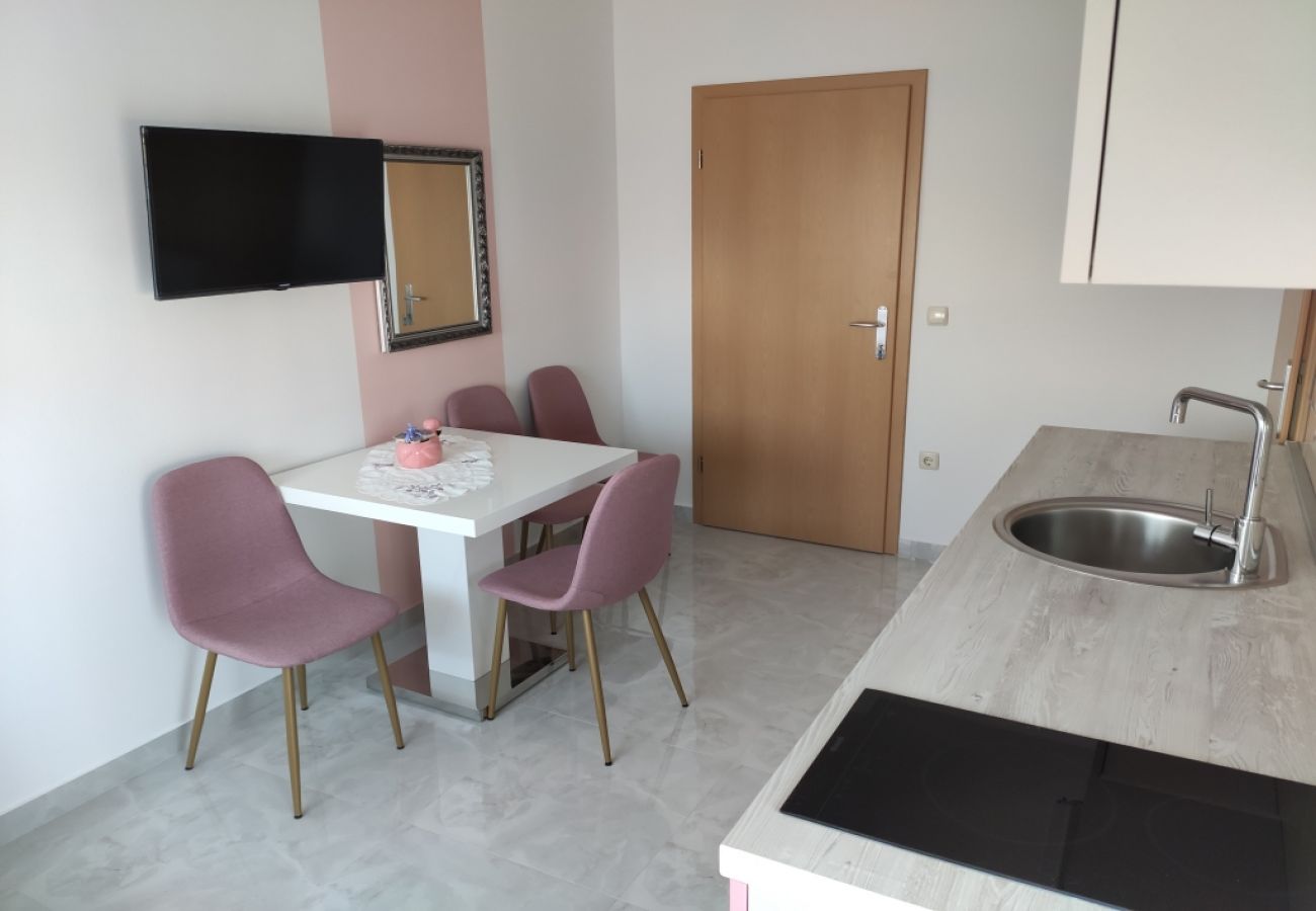 Apartamento en Lopar - Apartamento en Lopar con Terraza, Acondicionador, WIFI, Lavadora (4619-3)