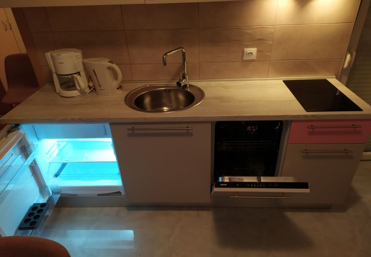 Apartamento en Lopar - Apartamento en Lopar con Terraza, Acondicionador, WIFI, Lavadora (4619-3)