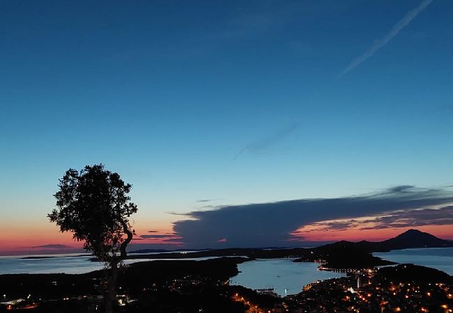 Estudio en Mali Lošinj - Apartamento Estudio en Mali Lošinj con Terraza, Acondicionador, WIFI (4913-2) Estudio en Mali Lošinj - Apartamento Estudio en Mali Lošinj con Terraza, Acondicionador, WIFI (4913-2)