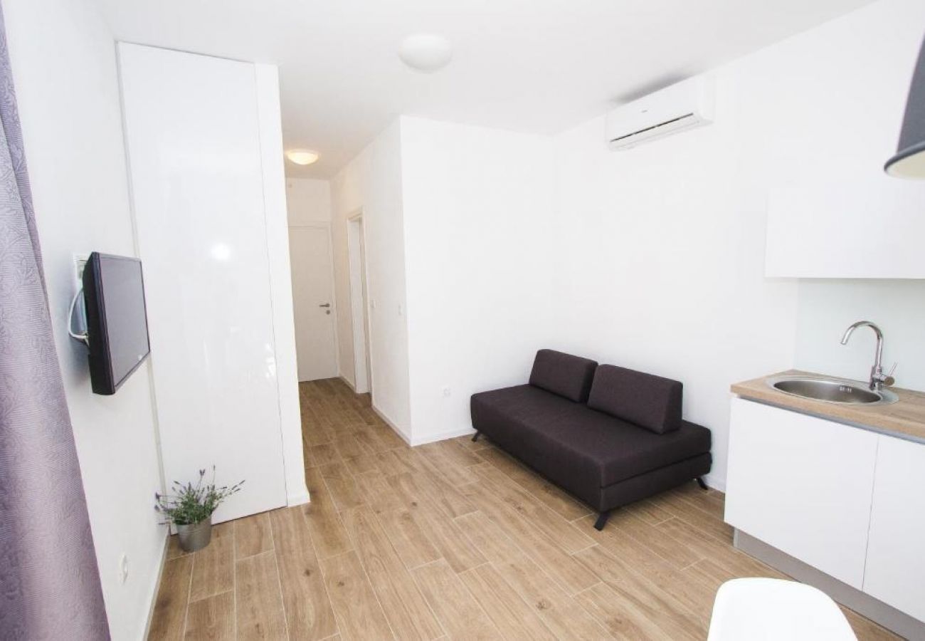 Apartamento en Vodice - Apartamento en Vodice con Terraza, Acondicionador, WIFI, Lavavajillas (4932-4)