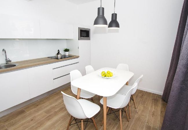 Apartamento en Vodice - Apartamento en Vodice con Terraza, Acondicionador, WIFI, Lavavajillas (4932-2) Apartamento en Vodice - Apartamento en Vodice con Terraza, Acondicionador, WIFI, Lavavajillas (4932-2)