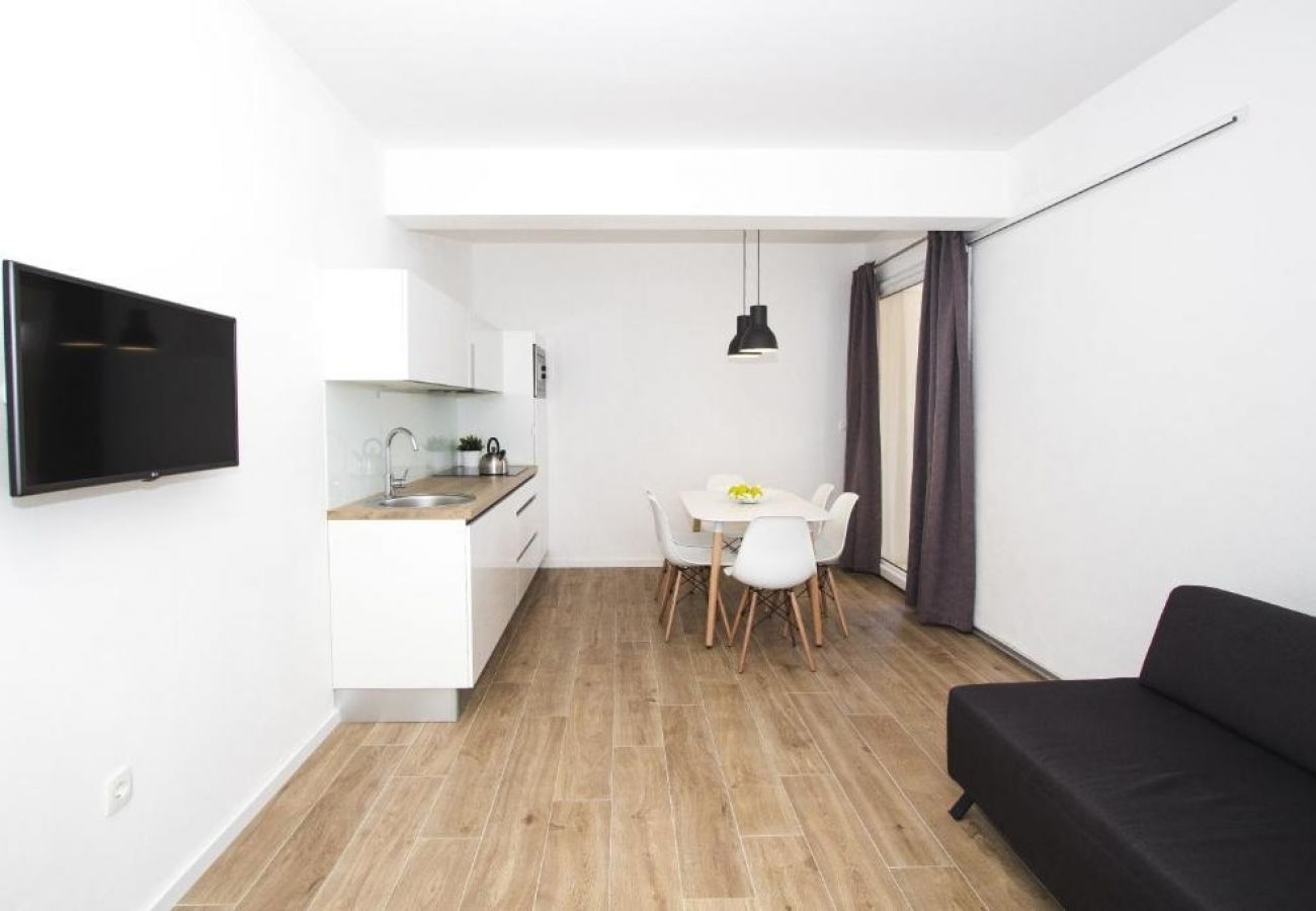 Apartamento en Vodice - Apartamento en Vodice con Terraza, Acondicionador, WIFI, Lavavajillas (4932-2)