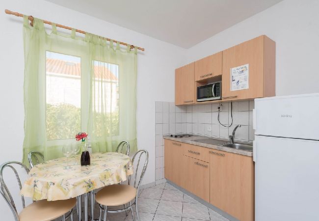 Apartamento en Orebic - Apartamento en Orebić con Balcón, Acondicionador, WIFI, Lavavajillas (4934-5) Apartamento en Orebic - Apartamento en Orebić con Balcón, Acondicionador, WIFI, Lavavajillas (4934-5)