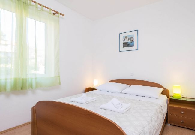 Apartamento en Orebic - Apartamento en Orebić con Balcón, Acondicionador, WIFI, Lavavajillas (4934-5) Apartamento en Orebic - Apartamento en Orebić con Balcón, Acondicionador, WIFI, Lavavajillas (4934-5)