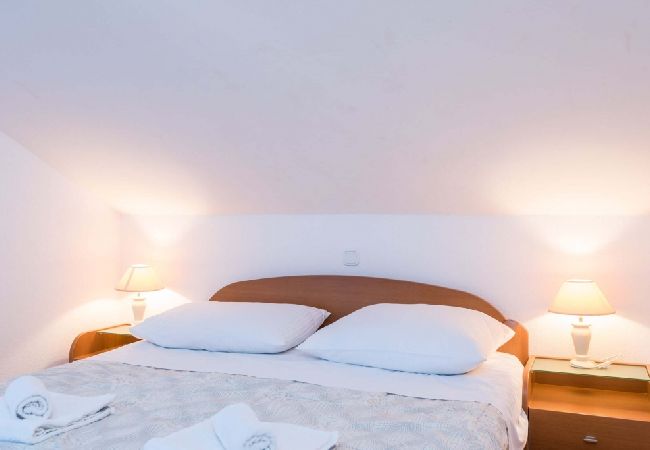 Apartamento en Orebic - Apartamento en Orebić con Seaview, Balcón, Acondicionador, WIFI (4934-8) Apartamento en Orebic - Apartamento en Orebić con Seaview, Balcón, Acondicionador, WIFI (4934-8)