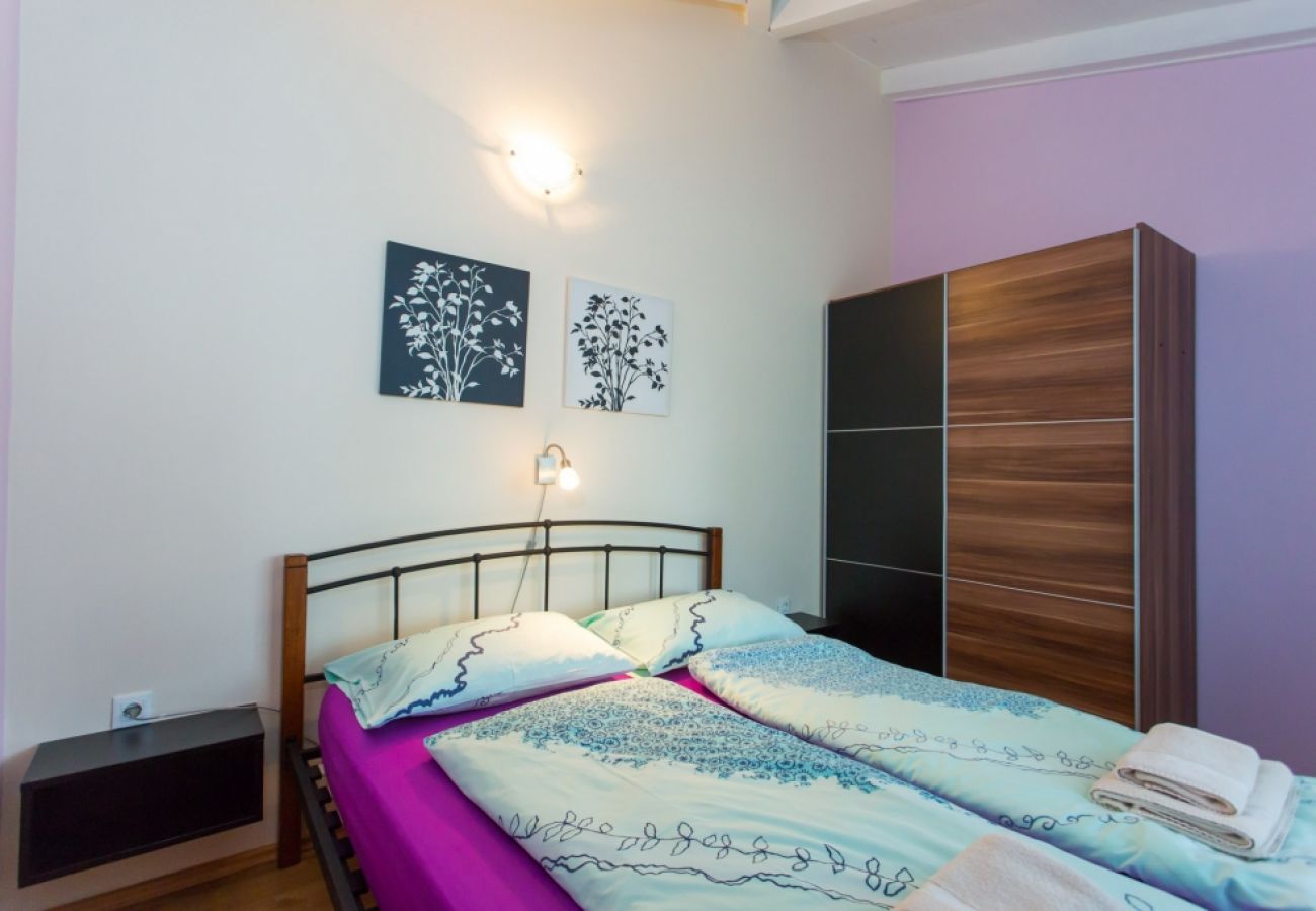 Casa en Porec - Casa de vacaciones en Poreč con Balcón, Acondicionador, WIFI, Lavadora (4928-2)