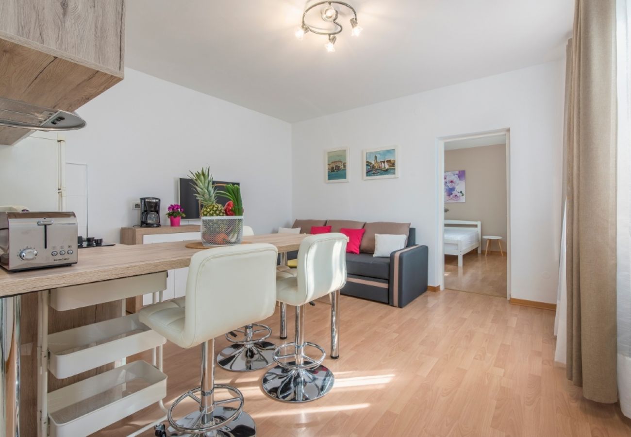 Apartamento en Porec - Apartamento en Poreč con Terraza, Acondicionador, WIFI, Lavadora (4928-8)