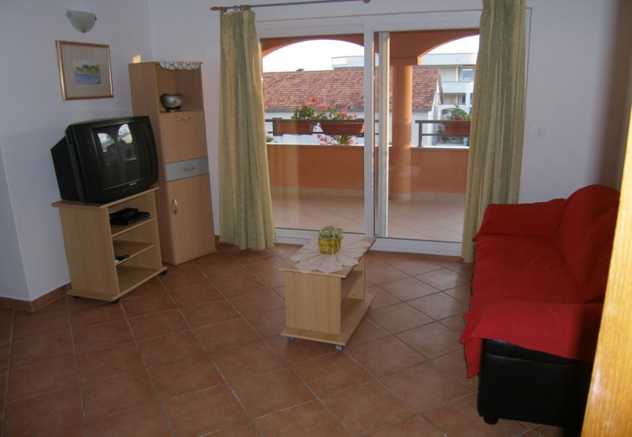 Apartamento en Sukošan - Apartamento en Sukošan con Balcón, Acondicionador, WIFI (4941-5)