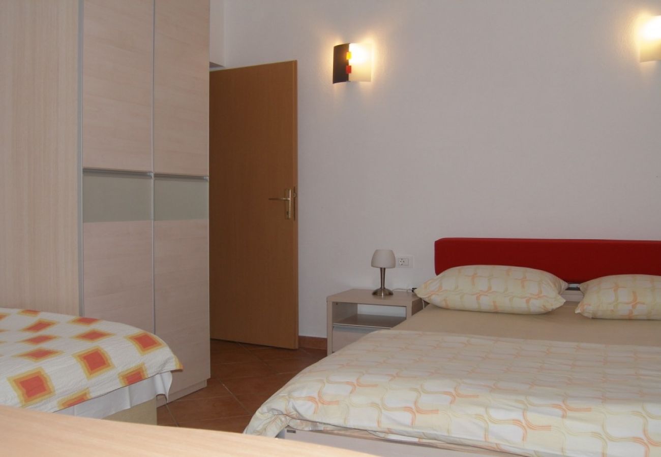 Apartamento en Sukošan - Apartamento en Sukošan con Balcón, Acondicionador, WIFI (4941-5)