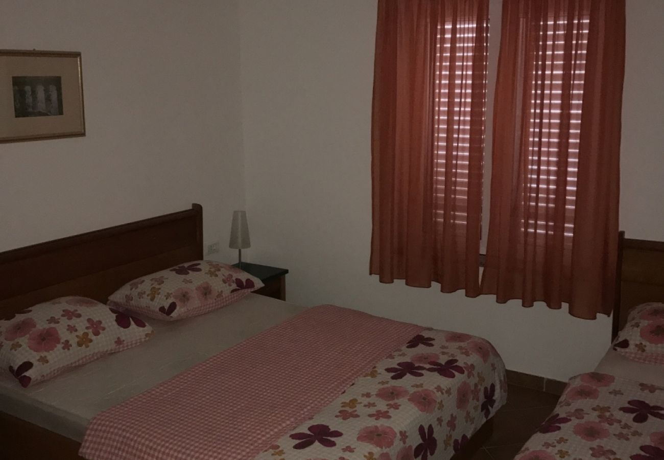 Apartamento en Sukošan - Apartamento en Sukošan con Balcón, Acondicionador, WIFI (4941-1)