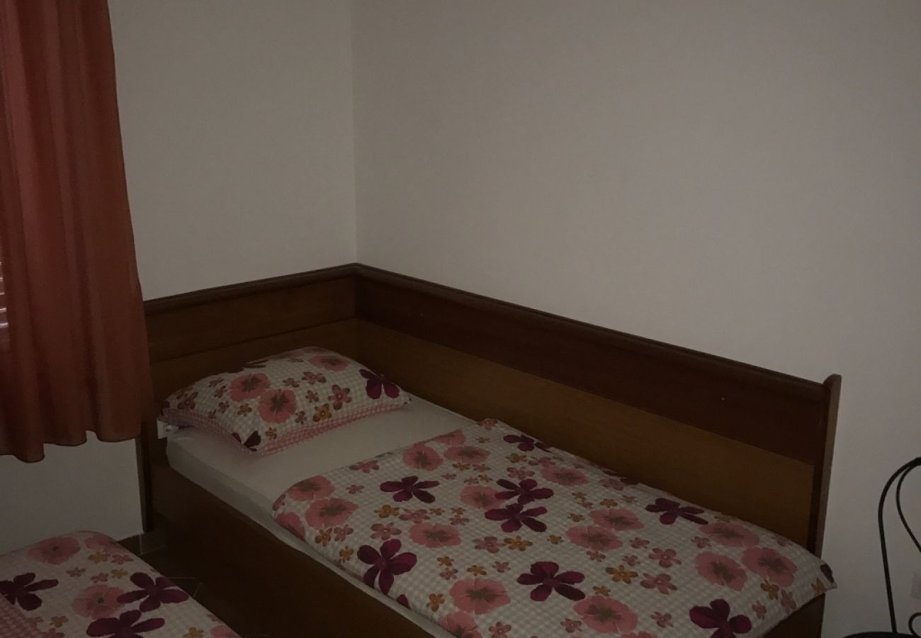 Apartamento en Sukošan - Apartamento en Sukošan con Balcón, Acondicionador, WIFI (4941-1)