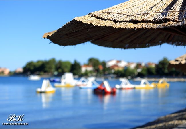 Apartamento en Sukošan - Apartamento en Sukošan con Balcón, Acondicionador, WIFI (4941-3) Apartamento en Sukošan - Apartamento en Sukošan con Balcón, Acondicionador, WIFI (4941-3)