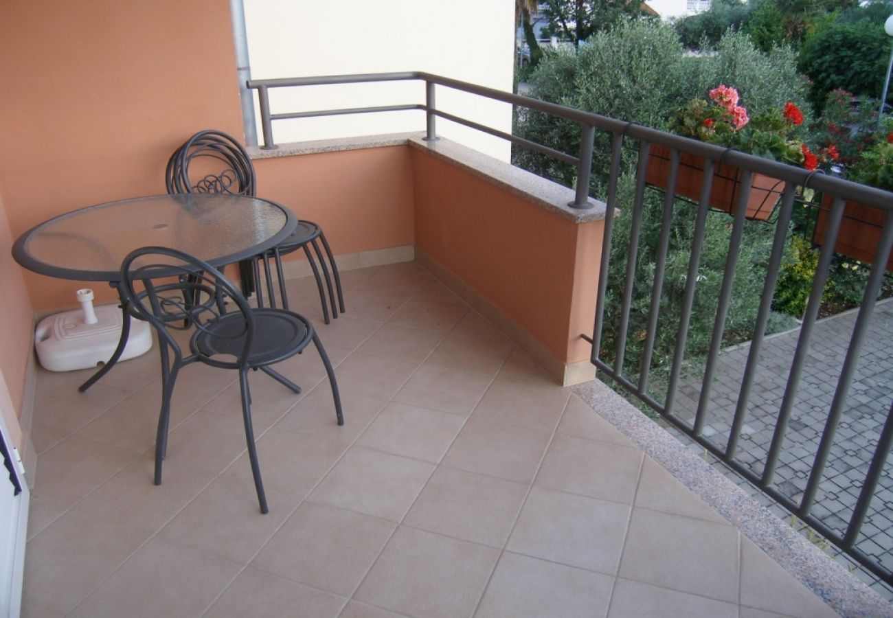 Apartamento en Sukošan - Apartamento en Sukošan con Balcón, Acondicionador, WIFI (4941-3)