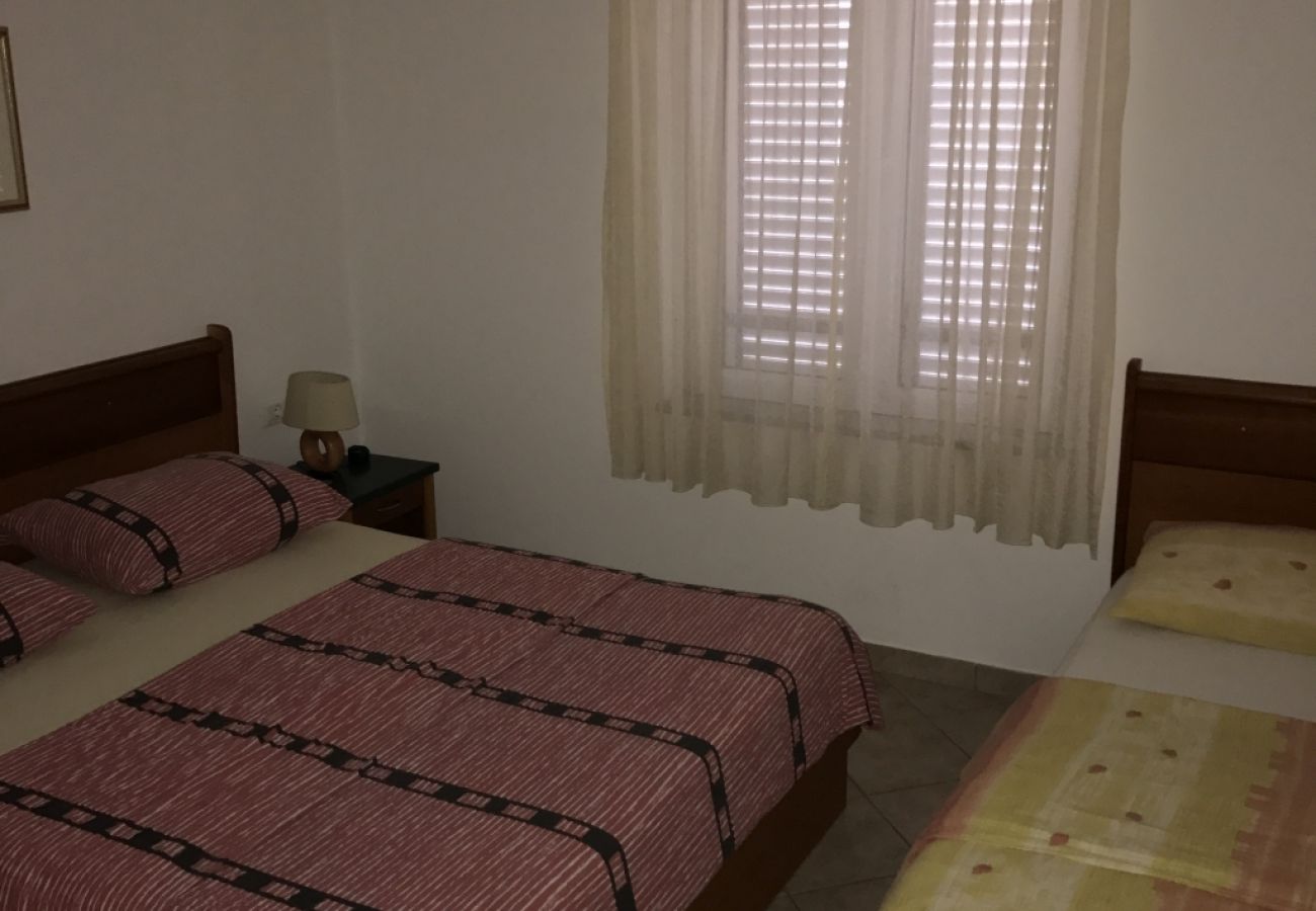 Apartamento en Sukošan - Apartamento en Sukošan con Balcón, Acondicionador, WIFI (4941-3)