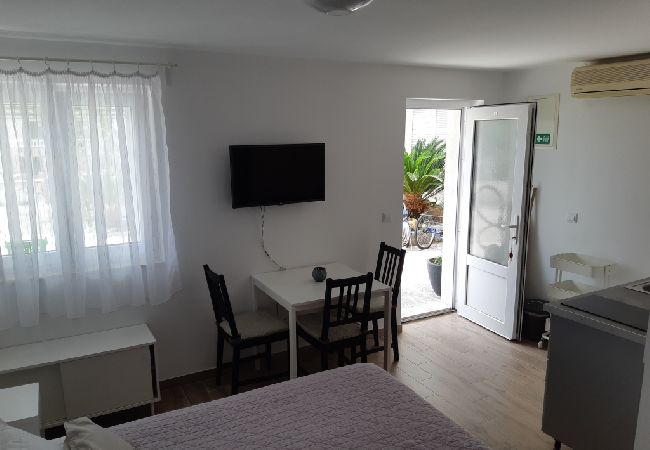 Estudio en Brela - Apartamento Estudio en Brela con Acondicionador, WIFI (4962-2) Estudio en Brela - Apartamento Estudio en Brela con Acondicionador, WIFI (4962-2)