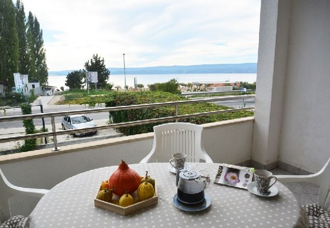 Apartamento en Duce - Apartamento en Duće con Seaview, Terraza, Acondicionador, WIFI (4969-1) Apartamento en Duce - Apartamento en Duće con Seaview, Terraza, Acondicionador, WIFI (4969-1)