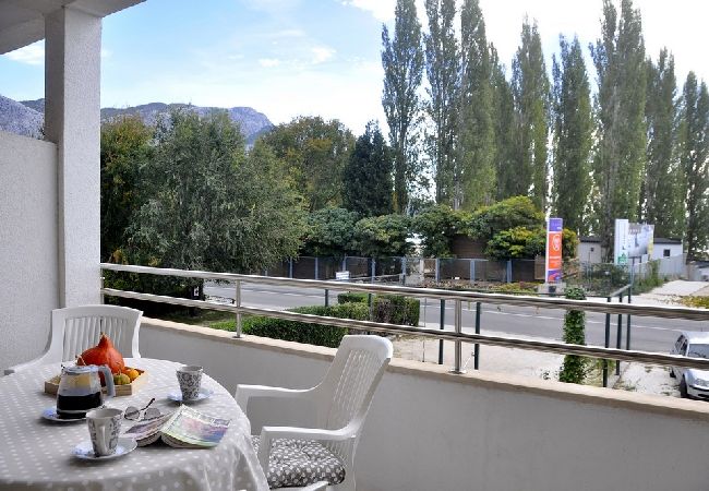 Apartamento en Duce - Apartamento en Duće con Seaview, Terraza, Acondicionador, WIFI (4969-1) Apartamento en Duce - Apartamento en Duće con Seaview, Terraza, Acondicionador, WIFI (4969-1)