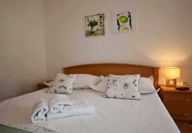 Apartamento en Duce - Apartamento en Duće con Seaview, Terraza, Acondicionador, WIFI (4969-1) Apartamento en Duce - Apartamento en Duće con Seaview, Terraza, Acondicionador, WIFI (4969-1)