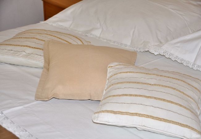 Apartamento en Duce - Apartamento en Duće con Seaview, Terraza, Acondicionador, WIFI (4969-1) Apartamento en Duce - Apartamento en Duće con Seaview, Terraza, Acondicionador, WIFI (4969-1)