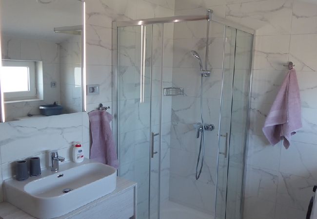 Apartamento en Crikvenica - Apartamento en Crikvenica con Seaview, Balcón, Acondicionador, WIFI (4973-1) Apartamento en Crikvenica - Apartamento en Crikvenica con Seaview, Balcón, Acondicionador, WIFI (4973-1)