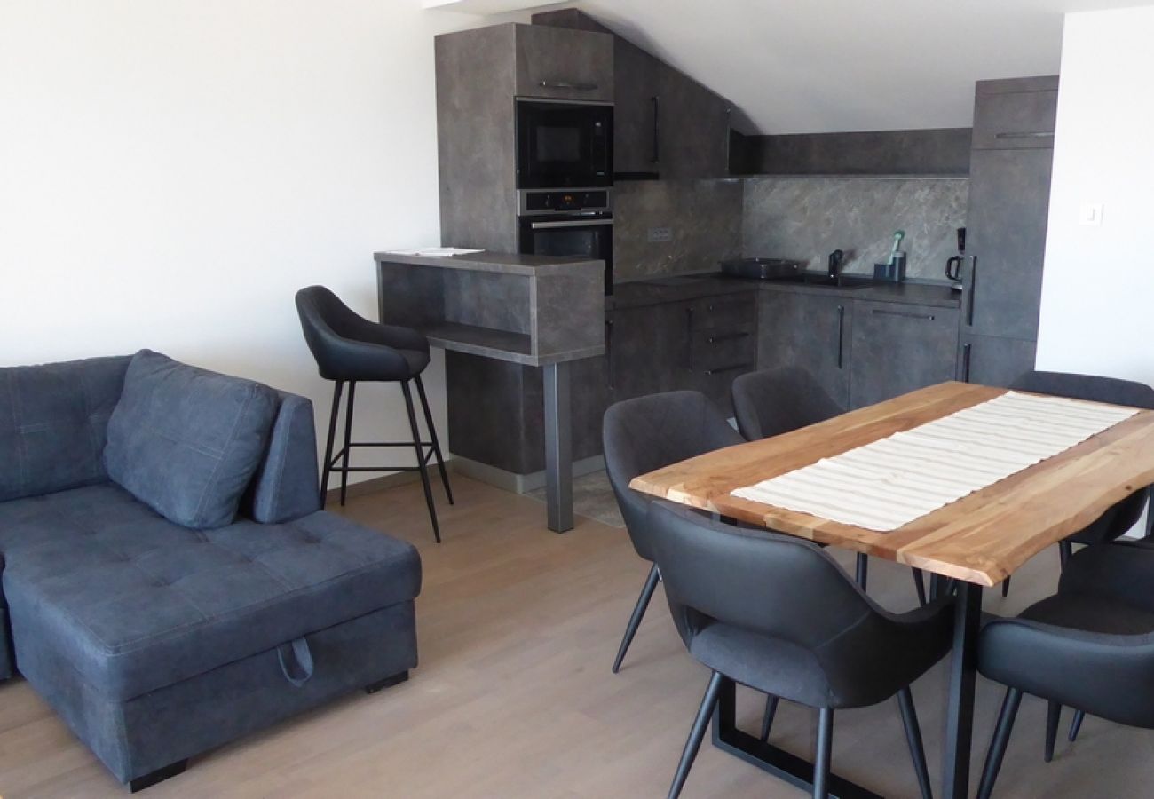 Apartamento en Crikvenica - Apartamento en Crikvenica con Seaview, Balcón, Acondicionador, WIFI (4973-1)