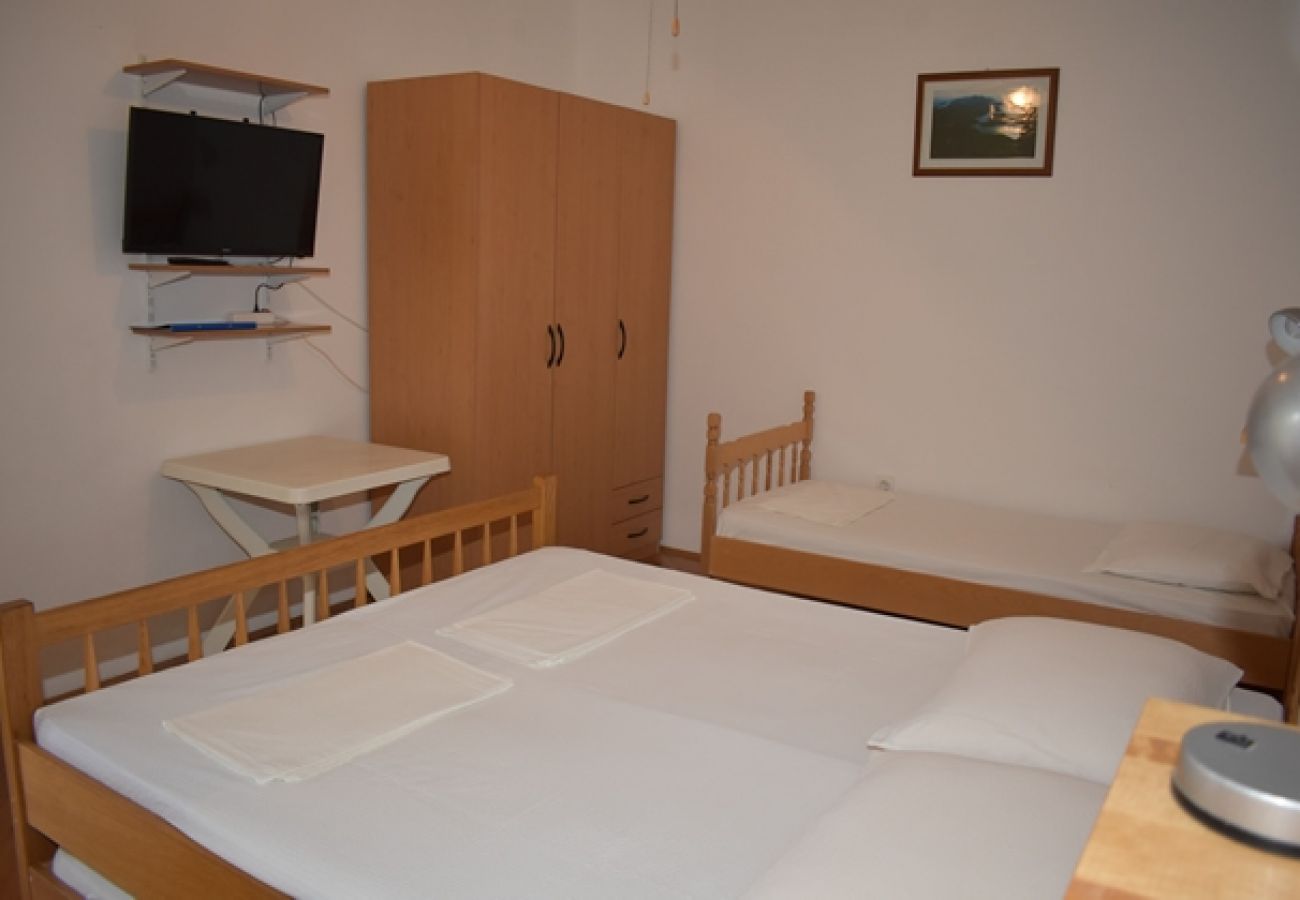 Apartamento en Drage - Apartamento en Drage con Terraza, Acondicionador, WIFI (5013-3)