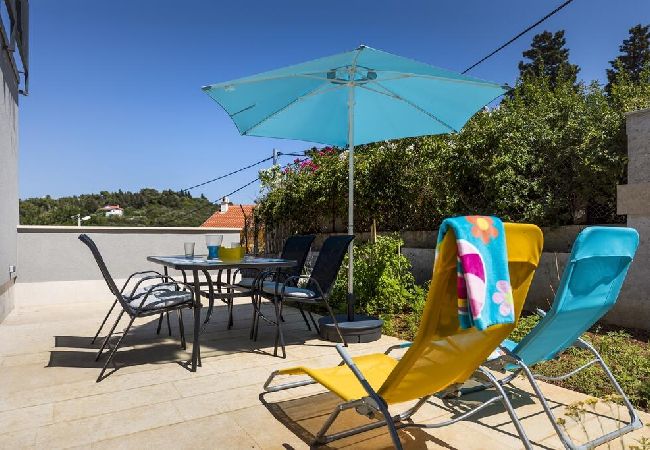 Apartamento en Mali Lošinj - Apartamento en Mali Lošinj con Seaview, Terraza, Acondicionador, WIFI (4927-1) Apartamento en Mali Lošinj - Apartamento en Mali Lošinj con Seaview, Terraza, Acondicionador, WIFI (4927-1)