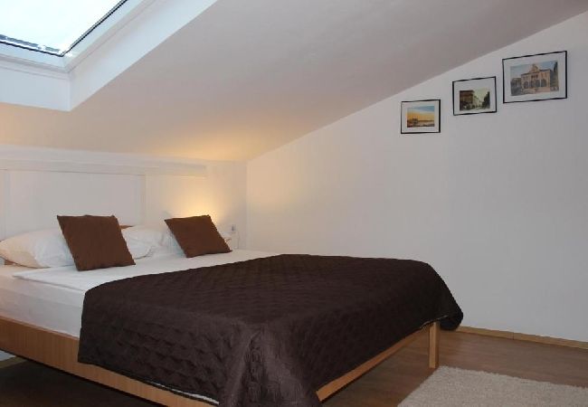 Apartamento en Štinjan - Apartamento en Štinjan con Seaview, Terraza, Acondicionador, WIFI (5018-1) Apartamento en Štinjan - Apartamento en Štinjan con Seaview, Terraza, Acondicionador, WIFI (5018-1)