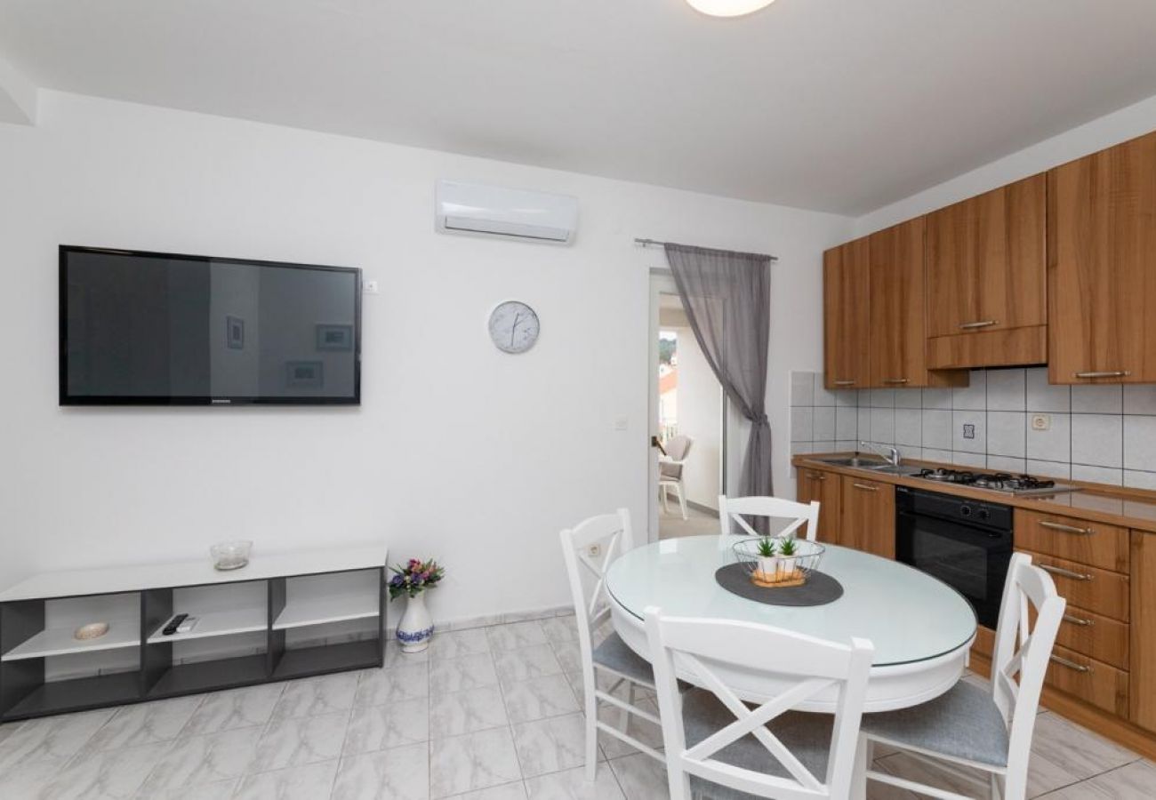 Apartamento en Supetar - Apartamento en Supetar con Terraza, Acondicionador, WIFI (3553-4)