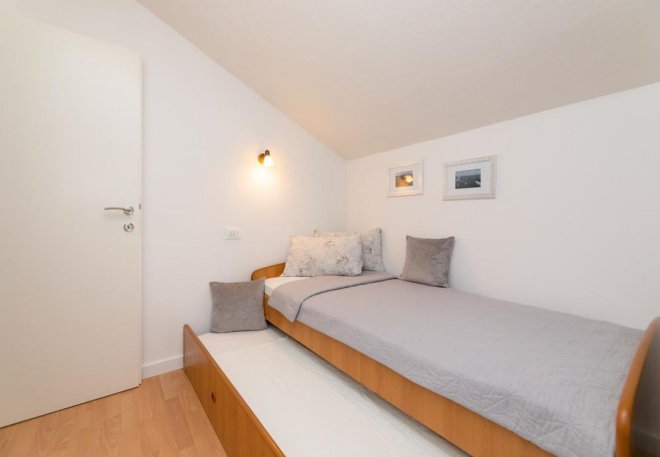 Apartamento en Supetar - Apartamento en Supetar con Terraza, Acondicionador, WIFI (3553-4)