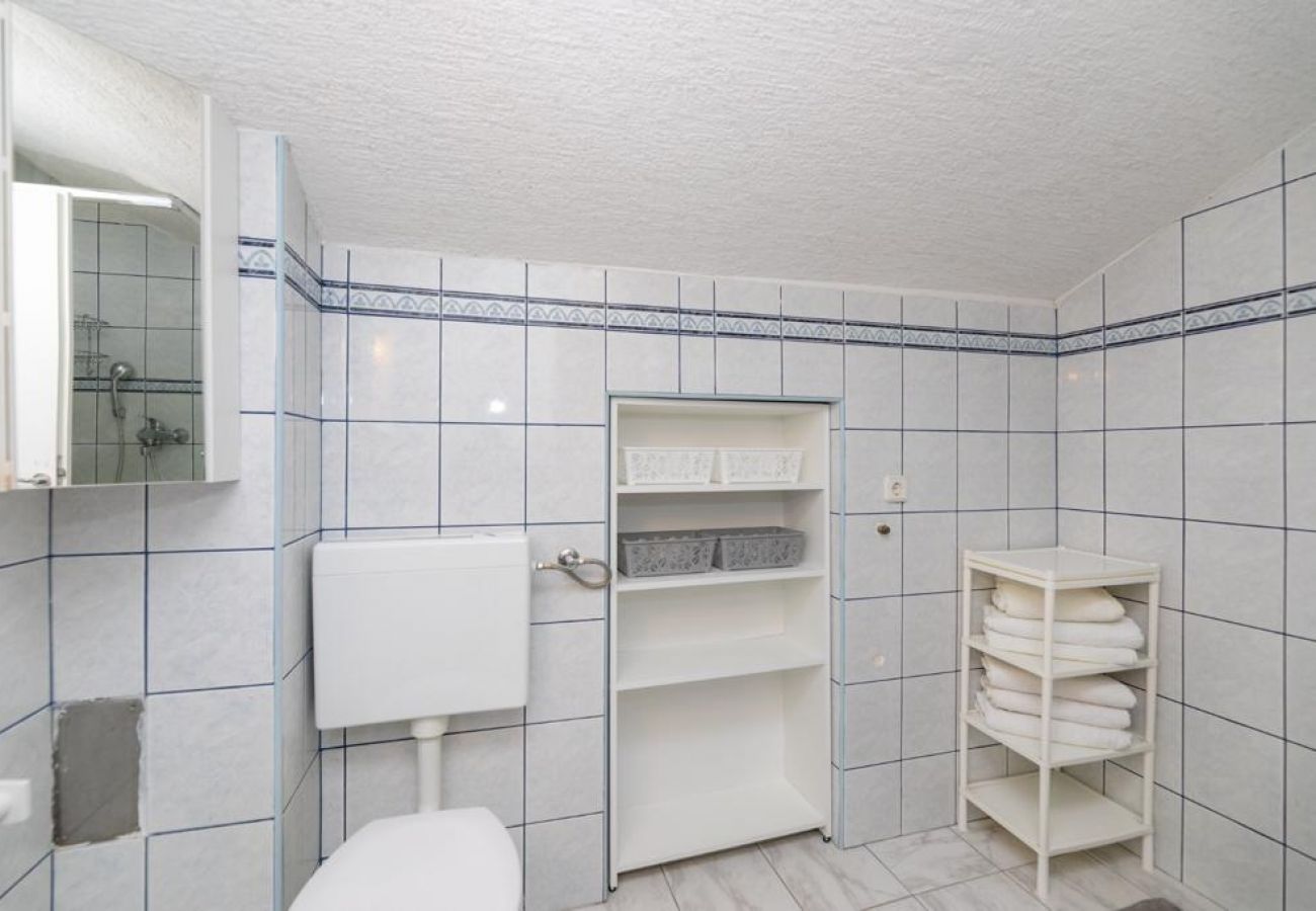 Apartamento en Supetar - Apartamento en Supetar con Terraza, Acondicionador, WIFI (3553-4)