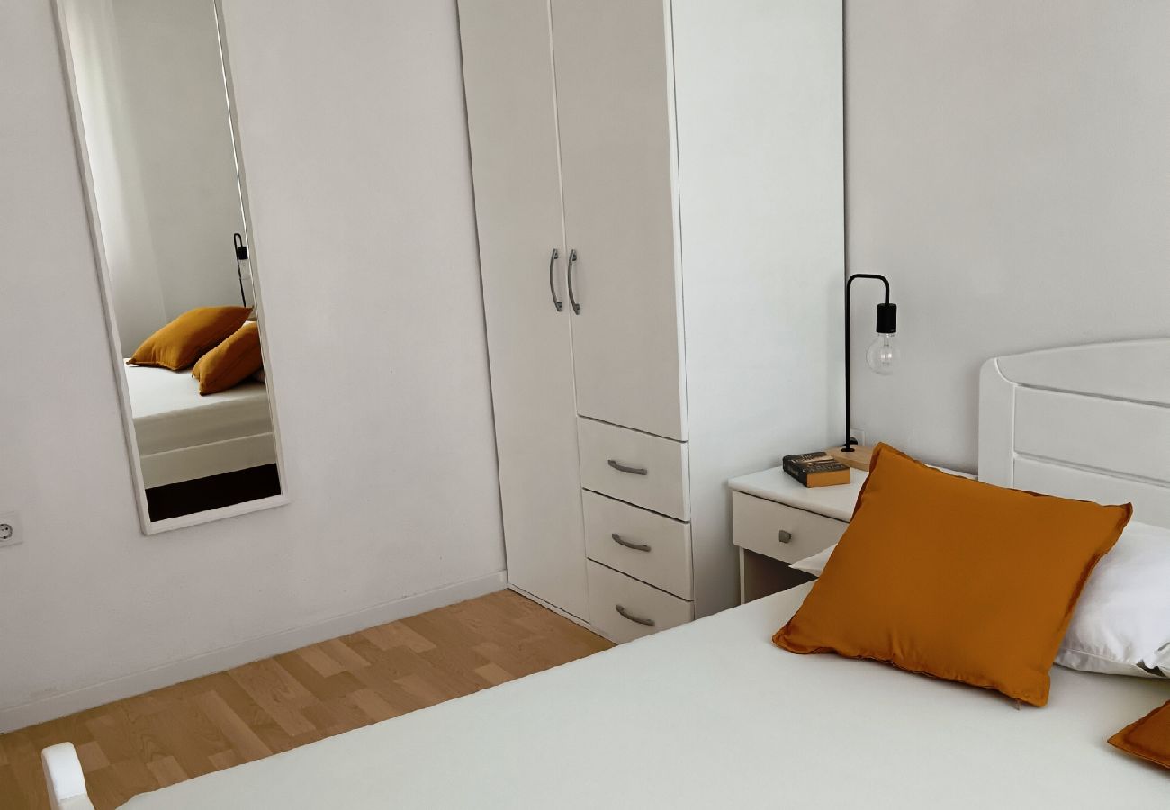 Apartamento en Povlja - Apartamento en Povlja con Seaview, Terraza, Acondicionador, WIFI (4991-2)