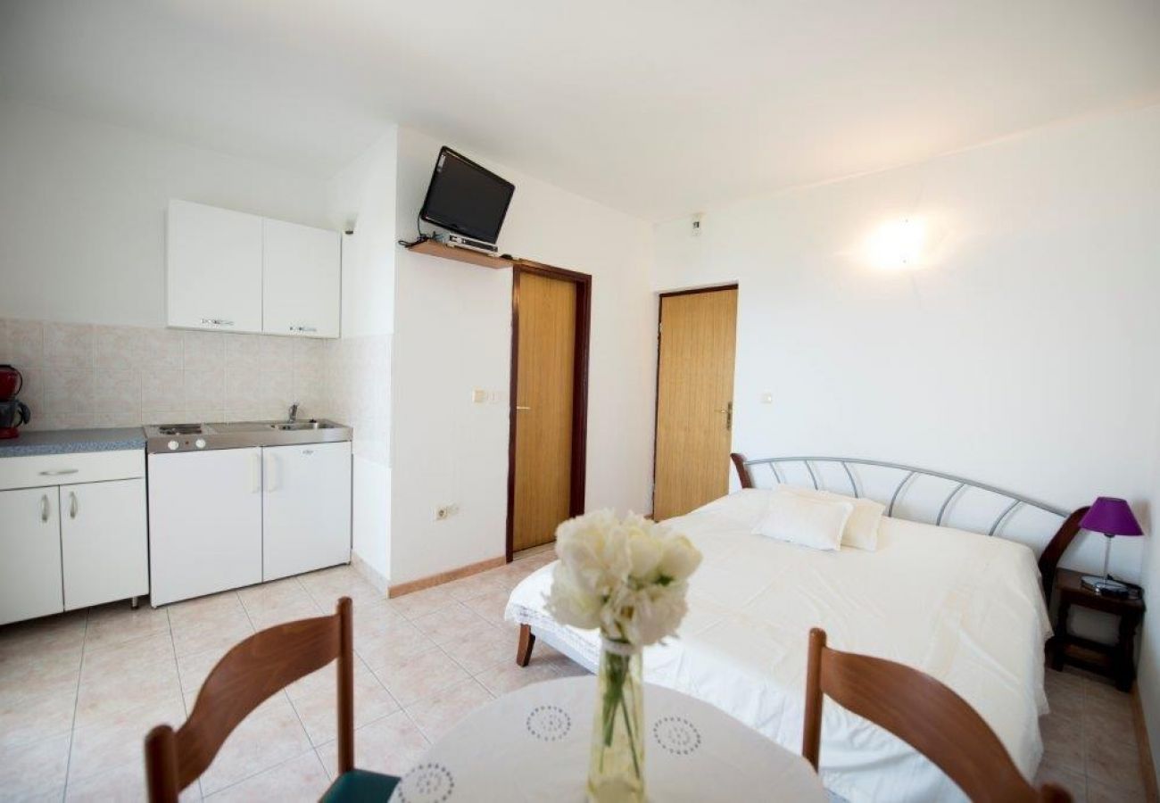 Estudio en Duce - Apartamento Estudio en Duće con Seaview, Balcón, Acondicionador, WIFI (132-1)