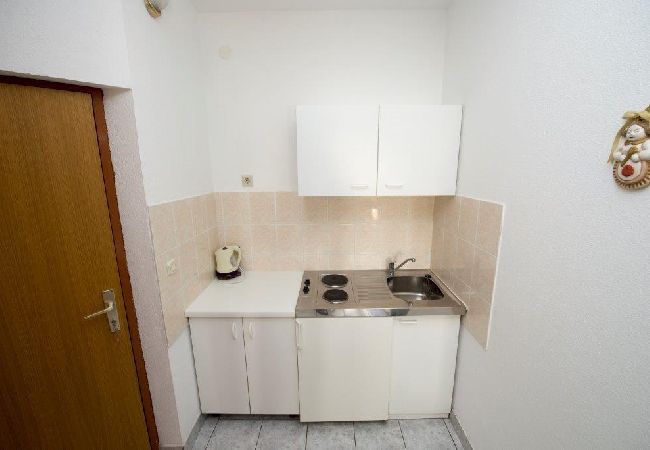 Estudio en Duce - Apartamento Estudio en Duće con Seaview, Balcón, Acondicionador, WIFI (132-7) Estudio en Duce - Apartamento Estudio en Duće con Seaview, Balcón, Acondicionador, WIFI (132-7)