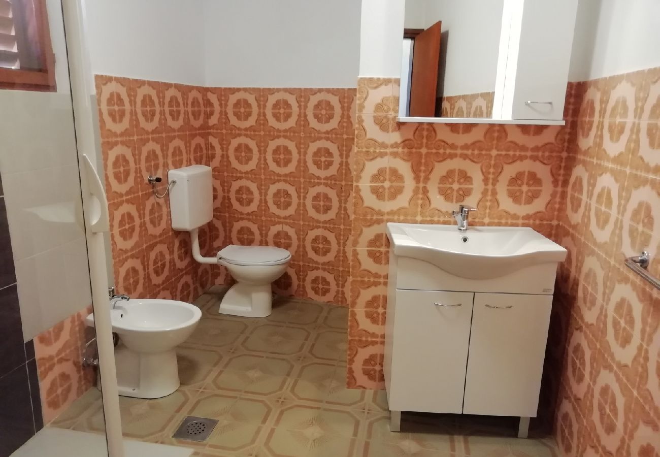 Apartamento en Nin - Apartamento en Nin con Loggia, Acondicionador, WIFI, Lavadora (4986-1)