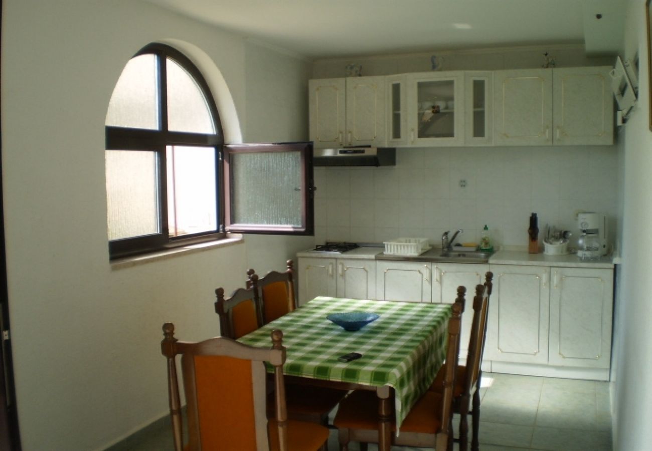 Apartamento en Funtana - Apartamento en Funtana con Acondicionador, WIFI, Lavadora (4990-1)