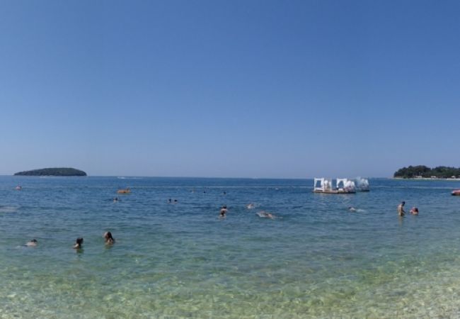 Apartamento en Funtana - Apartamento en Funtana con Terraza, Acondicionador, WIFI, Lavadora (4982-5) Apartamento en Funtana - Apartamento en Funtana con Terraza, Acondicionador, WIFI, Lavadora (4982-5)