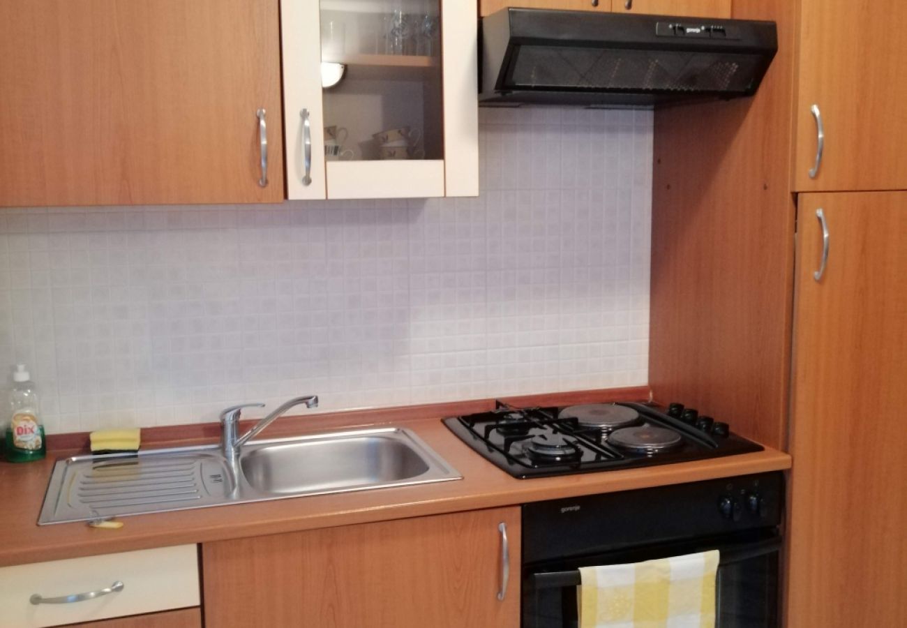 Apartamento en Funtana - Apartamento en Funtana con Terraza, Acondicionador, WIFI, Lavadora (4982-5)