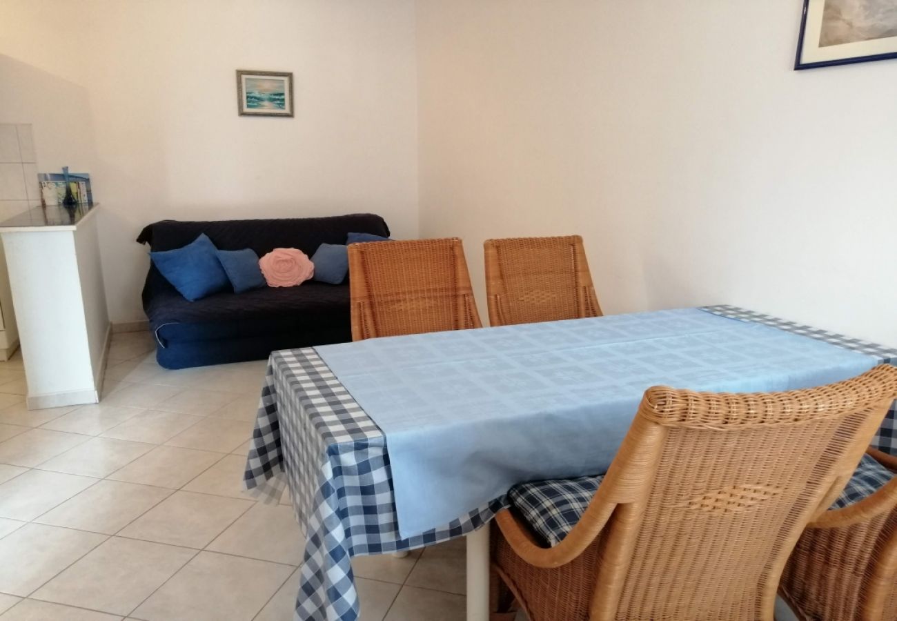 Apartamento en Funtana - Apartamento en Funtana con Terraza, Acondicionador, WIFI, Lavadora (4982-7)