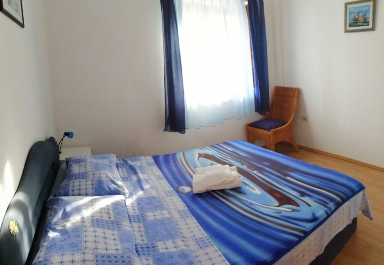 Apartamento en Funtana - Apartamento en Funtana con Terraza, Acondicionador, WIFI, Lavadora (4982-7)