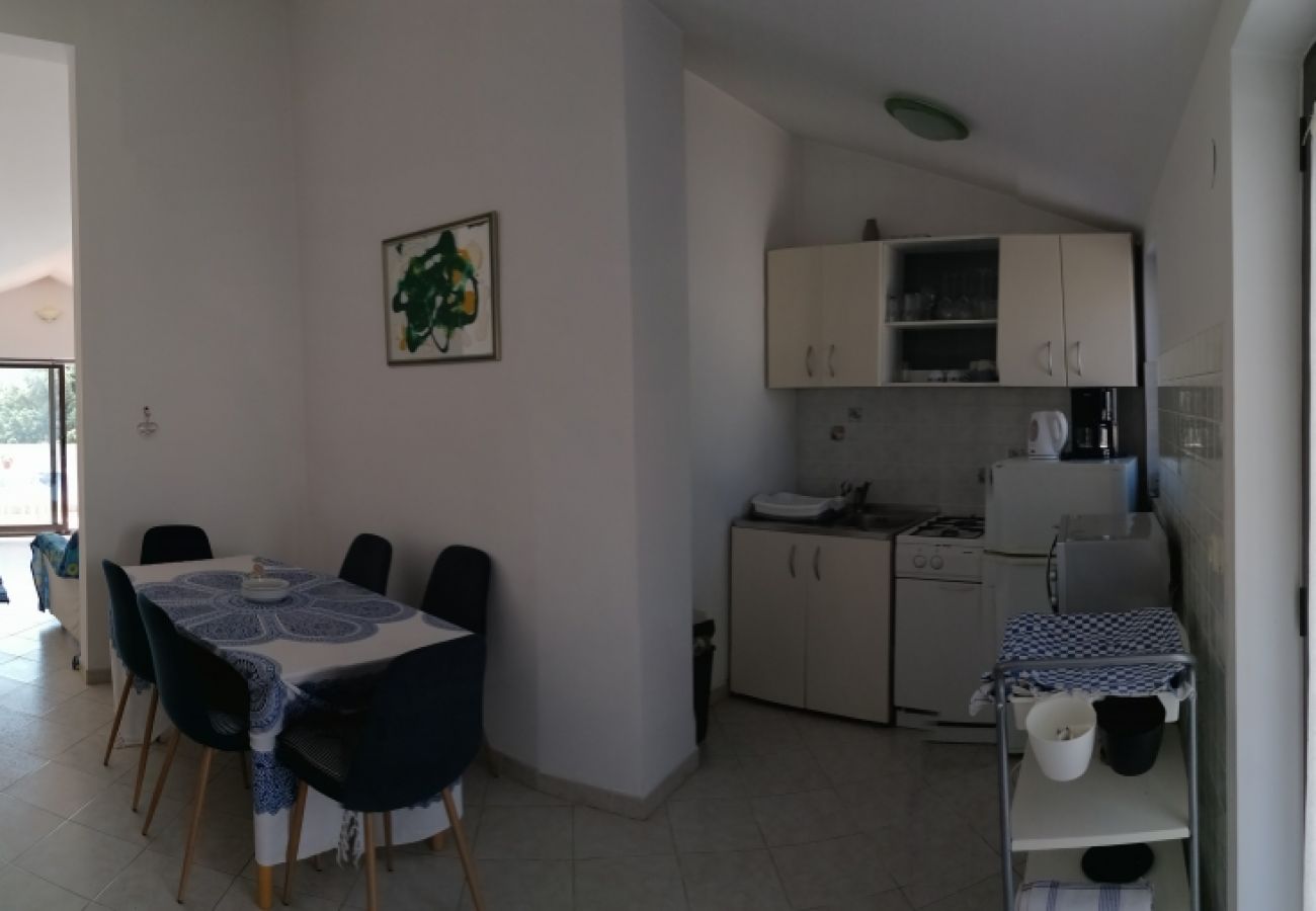 Apartamento en Funtana - Apartamento en Funtana con Balcón, Acondicionador, WIFI, Lavadora (4982-9)